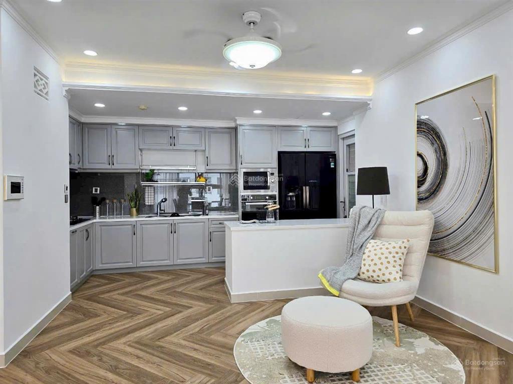 Bán gấp căn hộ cao cấp scenic valley 1, dt 110m2, 3pn 2wc giá 9,3tỷ, 0911 209 *** em hào