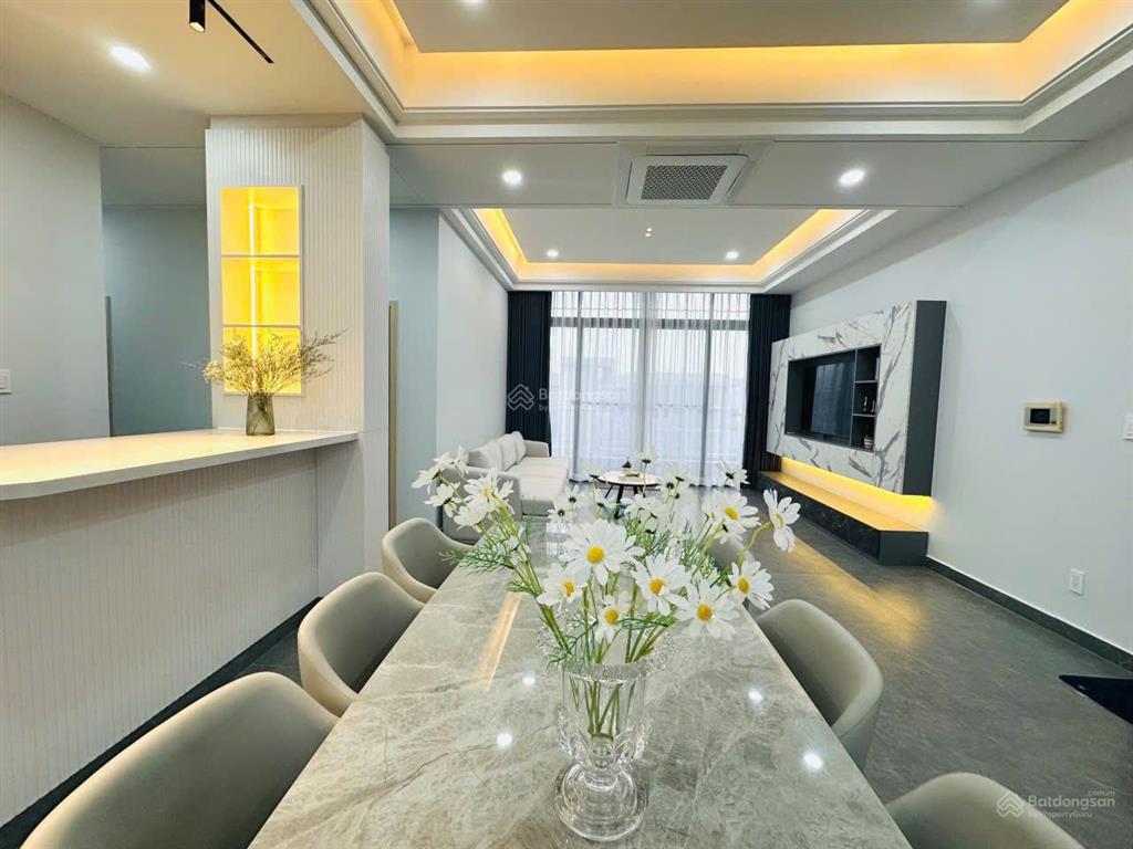 Cho thuê scenic valley, pmh, q7 nhà mới đẹp full nội thất cao cấp giá chỉ17tr em hào 0911 209 ***