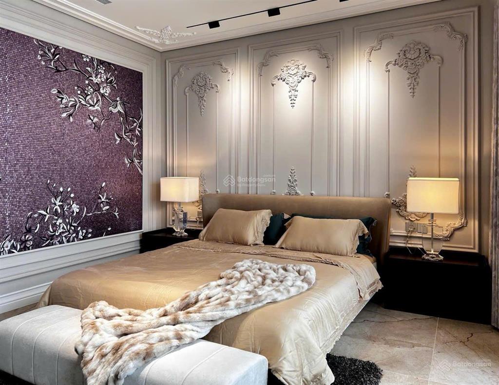 Chủ gửi bán gấp trong tháng căn hộ greenvalley,120m2 full nội thất giá 9,8tỷ   em hào