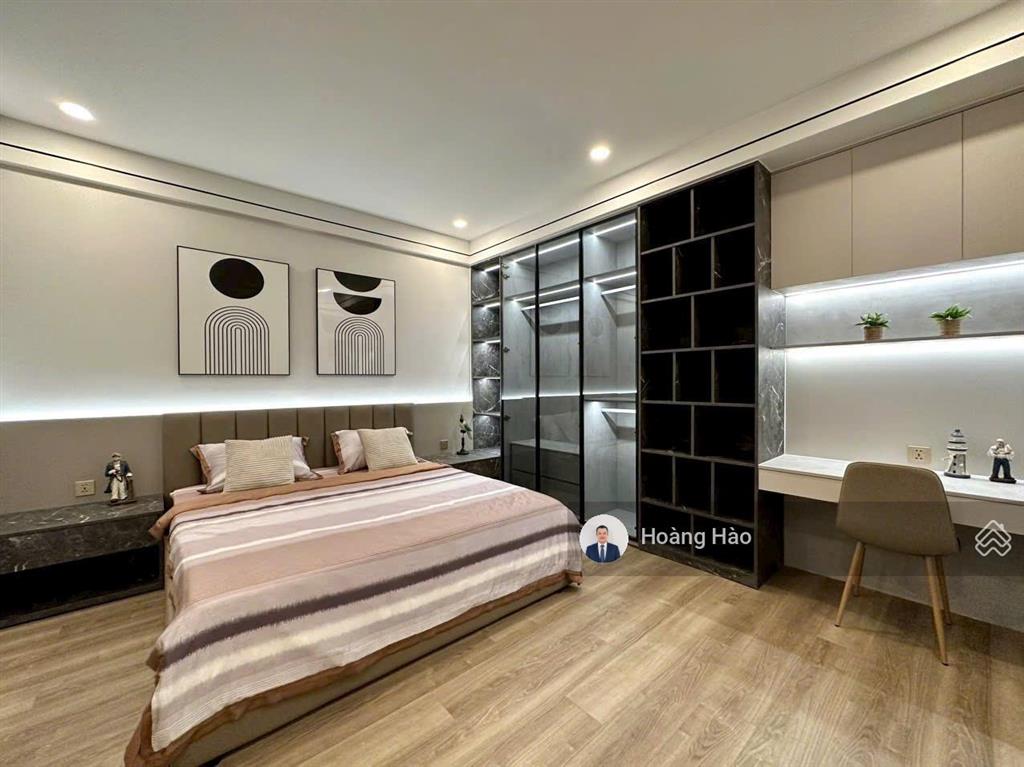 Bán scenic valley 1, quận 7 118m2 3pn 3wc ô xe hơi. giá 9,350 tỷ,  0911 209 *** em hào