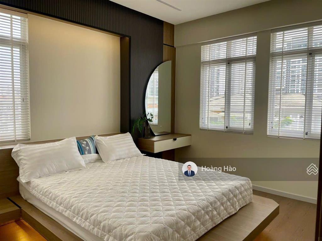Bán căn hộ scenic valley 1 giá 6,6tỷ 77m2 2pn 2wc, view đẹp. căn góc full nt  0911 209 *** em hào