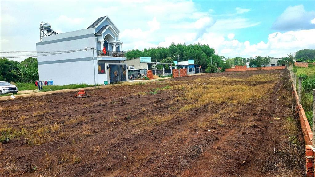 Đất gần kcn tân hiệp bàu cạn  111.8m²  thổ cư 90%  giá 1,7 tỷ