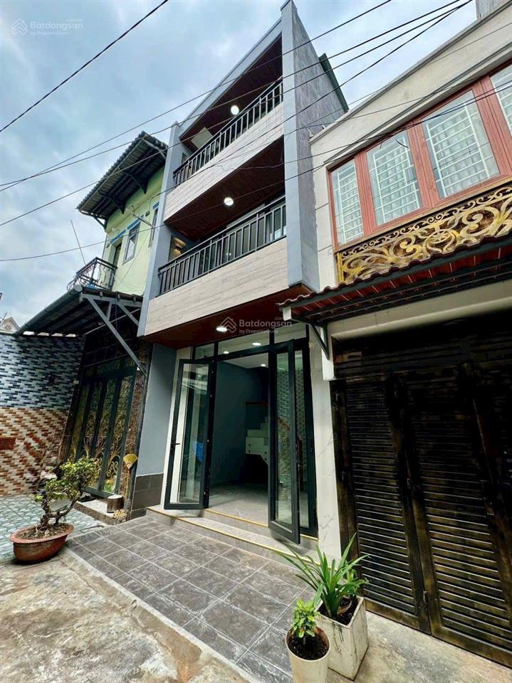 Tân phú  nhà đẹp trệt 2 lầu 2pn 3wc giá rẻ chỉ 2 tỷ 380 tl hẻm huỳnh thiện lộc, p. hòa thạnh