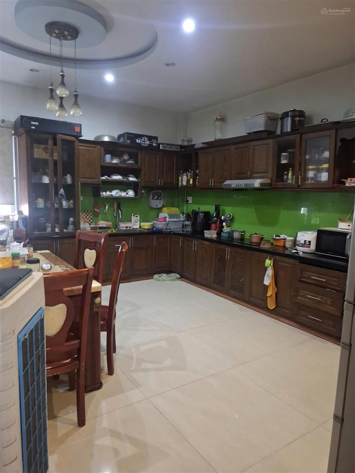 Bán nhà 3 tầng 95m2 bề ngang 5mx19m giá 10,7 tỷ  đường 8m đỗ thừa luông, quận tân phú