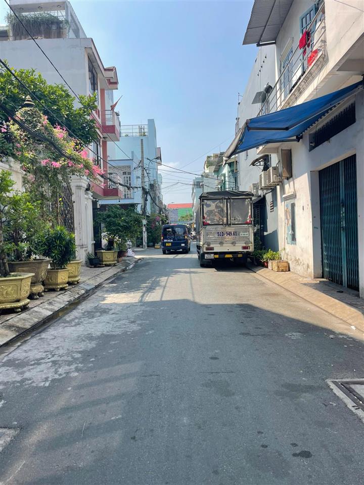 Bán nhà 3 tầng 95m2 bề ngang 5mx19m giá 10,7 tỷ  đường 8m đỗ thừa luông, quận tân phú