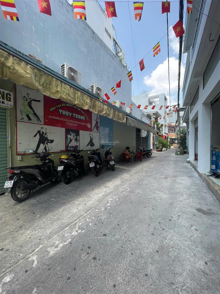 Bán nhà nát 55m2 nở hậu 4,8m  hẻm 6m thông giá 6 tỷ, đường hòa bình quận tân phú