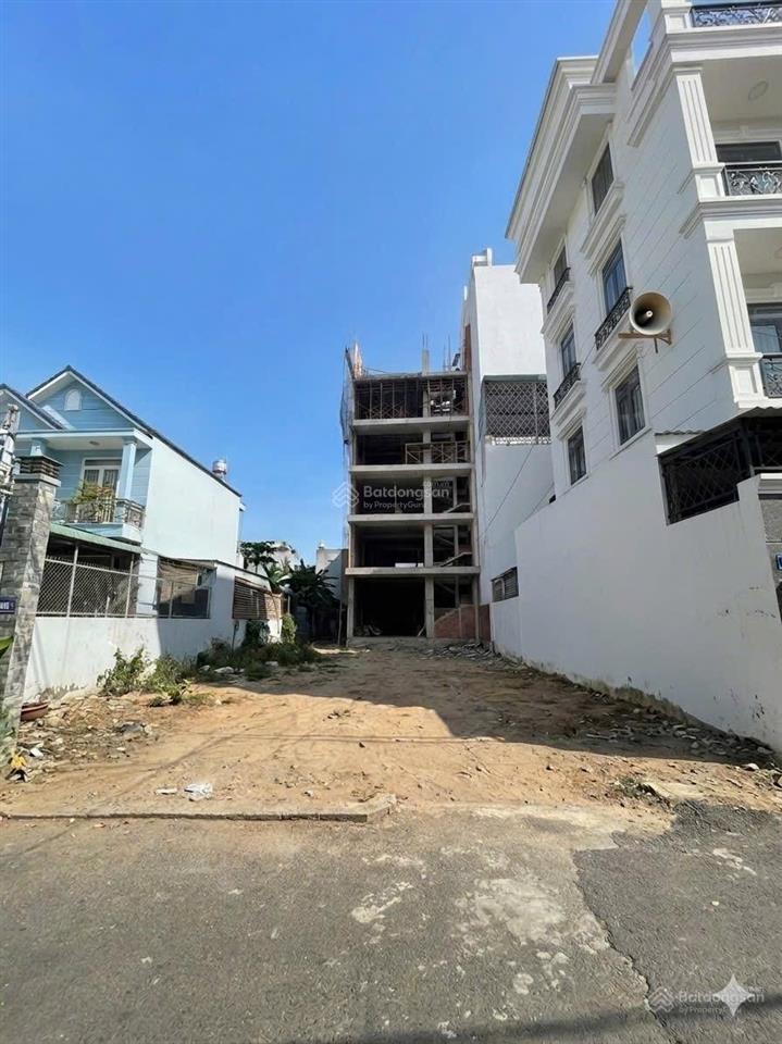 Bán đất lớn 127m2 (dt4,8 x 21m nở hậu 8m) giá 10,8 tỷ  đường gò dầu quận tân phú  hẻm xe hơi