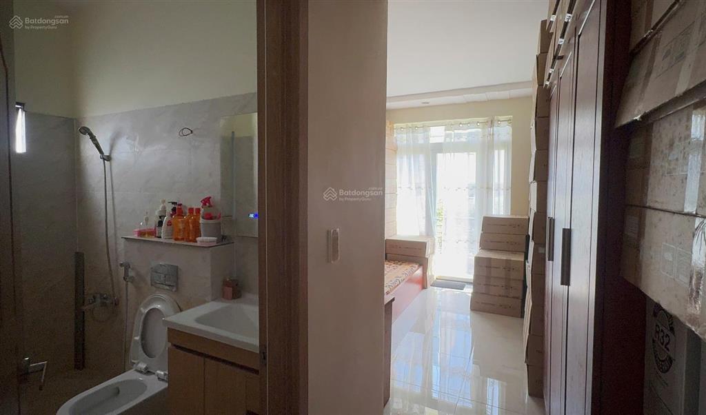 Mt nội bộ đường 12m khu độc lập. dt 4.45x13m 4 tấm. giá 10 tỷ