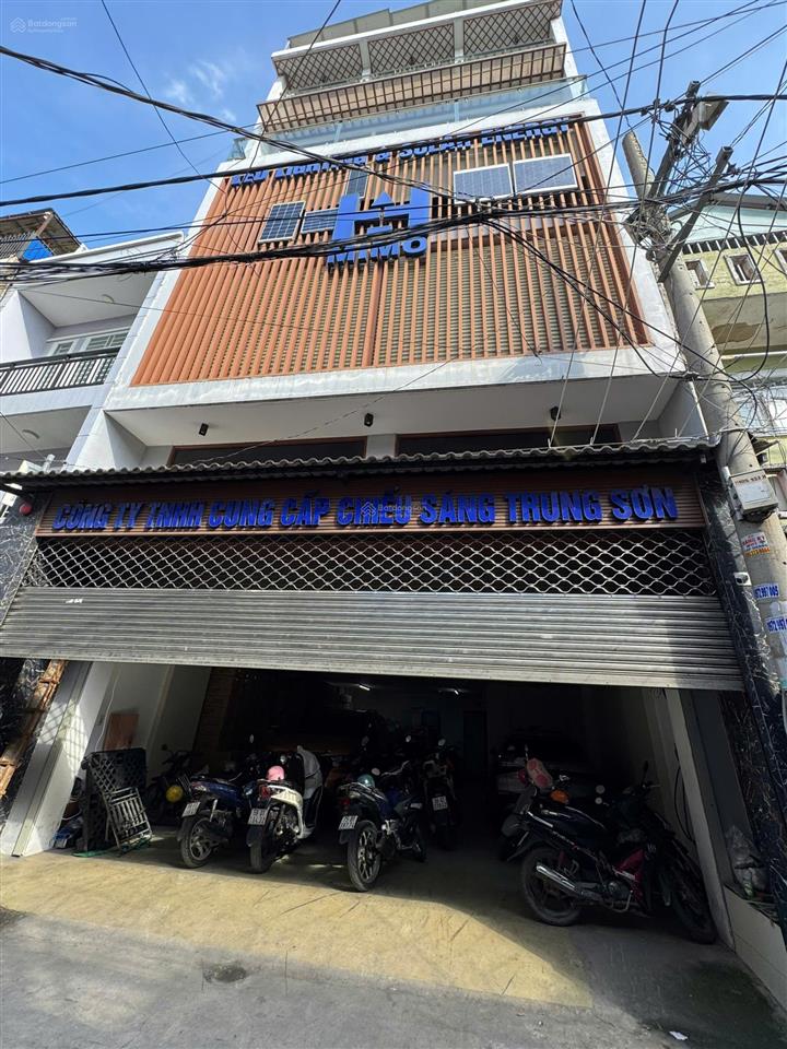 Tòa nhà gần aeon mall. dt 8x13.5m, 5 tấm thang máy. giá nhỉnh 13 tỷ