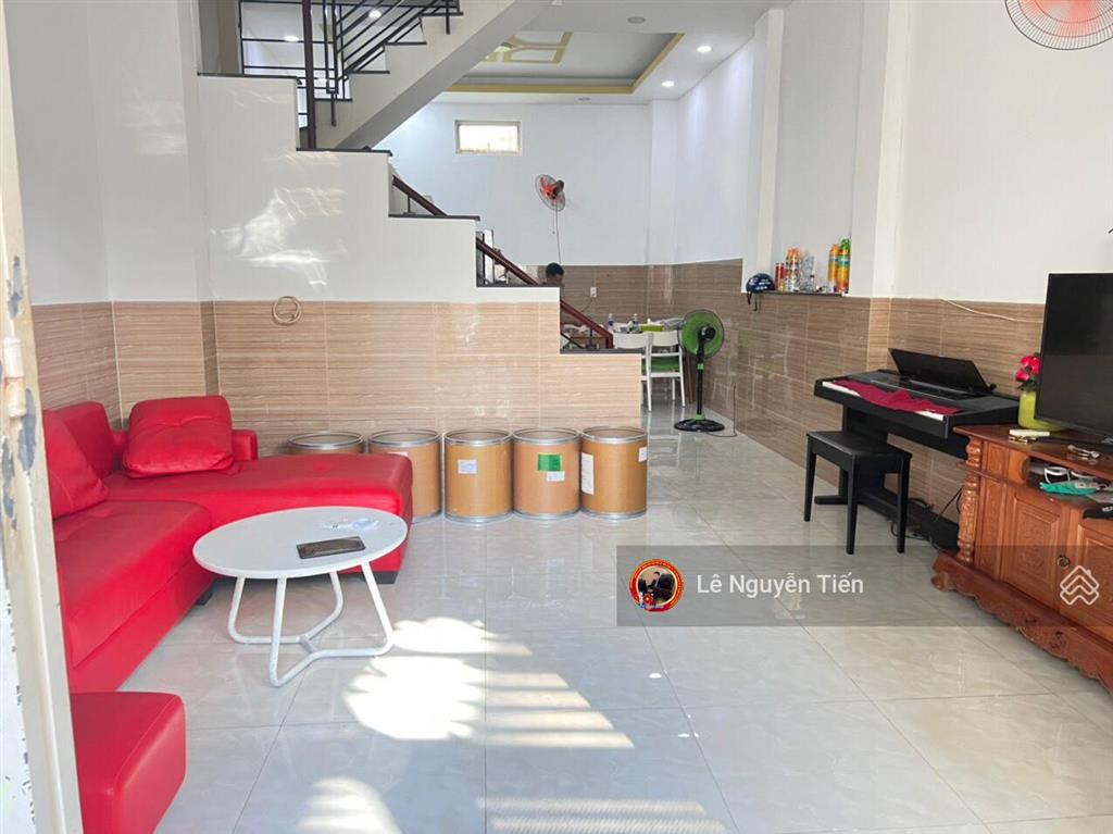Nhà khu phân lô cao cấp gần độc lập. 2 lầu st giá nhỉnh 8 tỷ