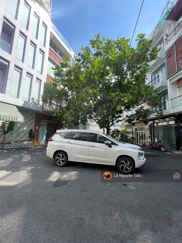 Nhà khu phân lô cao cấp gần độc lập. 2 lầu st giá nhỉnh 8 tỷ