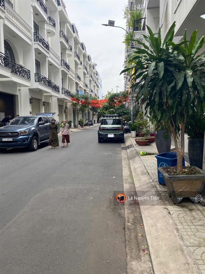 Khu vip 10m nguyễn sơn. 8x16m=124m². 3 lầu st thang máy
