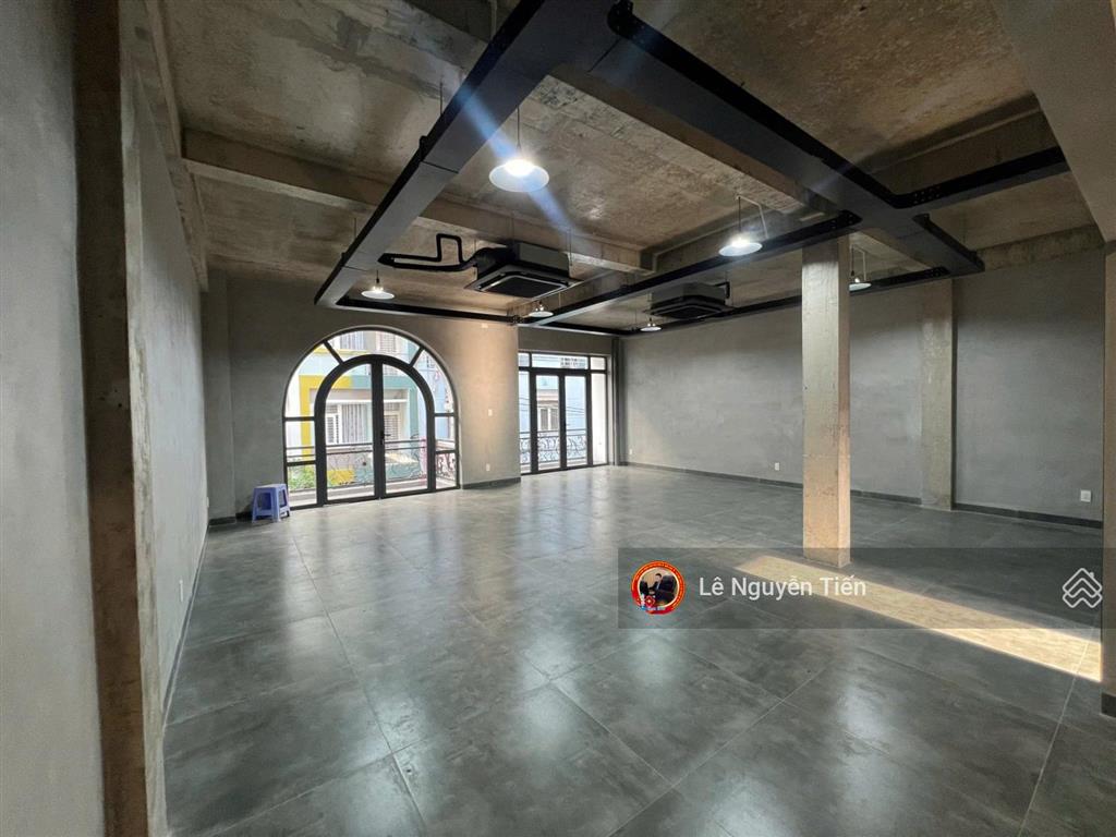 Khu vip 10m nguyễn sơn. 8x16m=124m². 3 lầu st thang máy