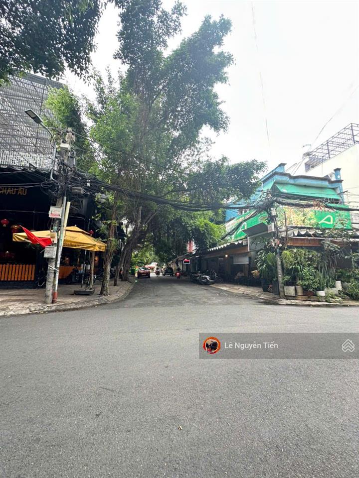 Góc 2mtkd ngay ngã tư tân sơn nhì. dt 13x19m nở hậu 17m