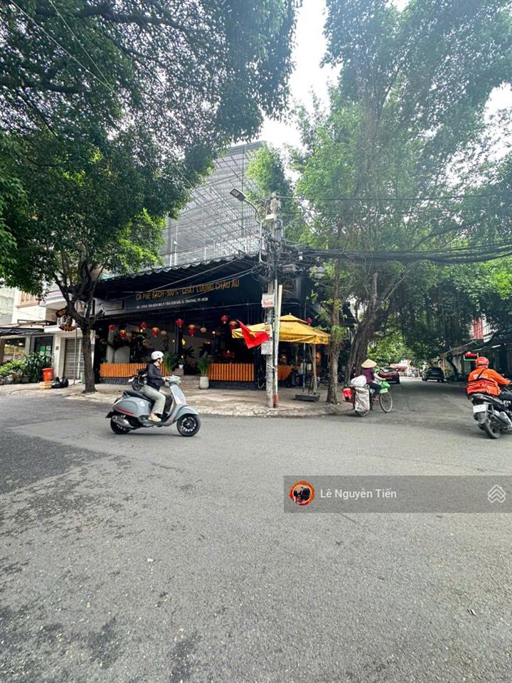 Góc 2mtkd ngay ngã tư tân sơn nhì. dt 13x19m nở hậu 17m