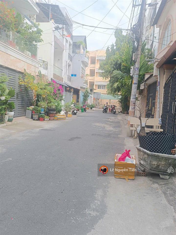 Khu vip đường 8m ngay vườn lài. dt 6x13.3=80m². 3 tấm