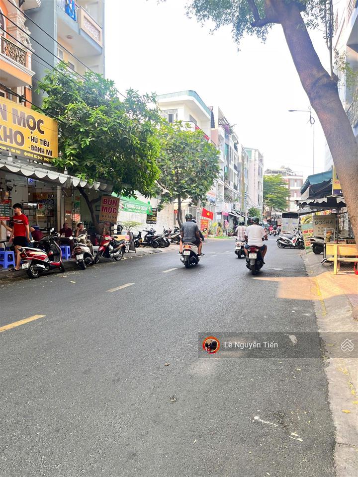 Nhà mặt tiền kinh doanh khu sầm uất ngay độc lập. dt 6x13 nở hậu. 3 tấm