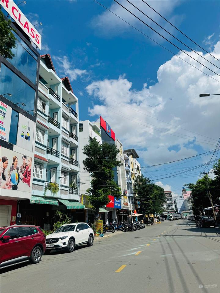 Siêu vị trí ngay cổng aeon mall. dt 5x19=90m². giá 16 tỷ