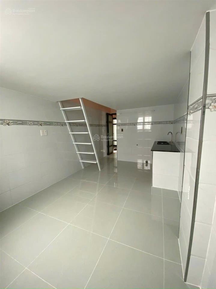 Chdv khuông việt gần đầm sen. ngang lớn 6.2m. thu nhập 90tr/tháng