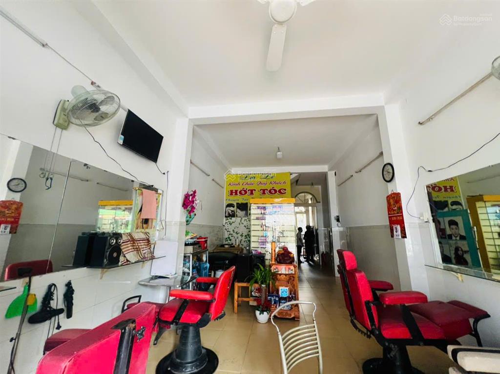 Mtkd nguyễn xuân khoát. 4,5x32m=135m2. giá nhỉnh 14 tỷ