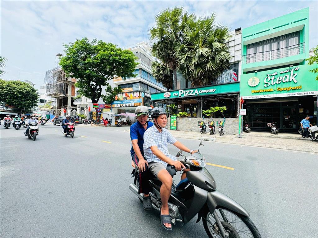 Mtkd sầm uất tân sơn nhì. ngang lớn 5x19m=95m2. giá chỉ 17.2 tỷ