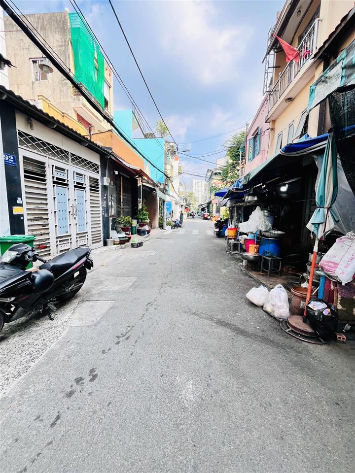 Nhà mt nội bộ nguyễn xuân khoát. dt 4x15m 2 lầu st. giá hơn 9 tỷ