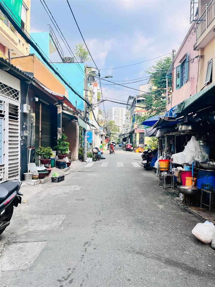 Nhà mt nội bộ nguyễn xuân khoát. dt 4x15m 2 lầu st. giá hơn 9 tỷ