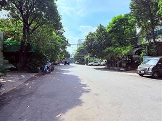 Khu nổi bật tân sơn nhì. dt 8x22m=170m2. 4 tấm