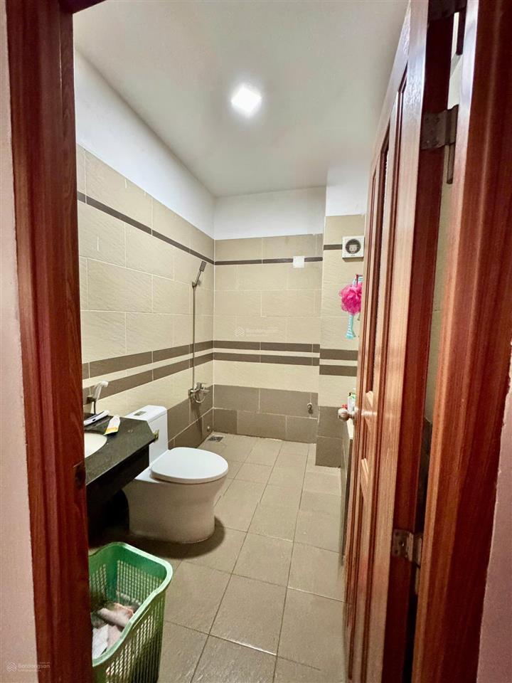 Nhà đẹp mặt tiền nội bộ đường độc lập. 4x15m. 4 tấm