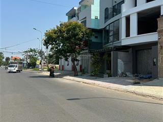 Bán khuôn đất biệt thự kdc nam long, thủ đức diện tích lớn 240m2 ngang 12m cực đẹp siêu hiếm.