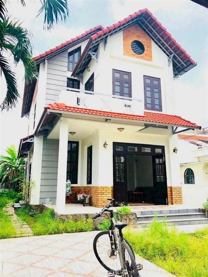 Mua giá ngộp  sở hữu biệt thự sân vườn 260m2 ngang 10m ngay thảo điền thủ đức  chỉ 21 tỷ