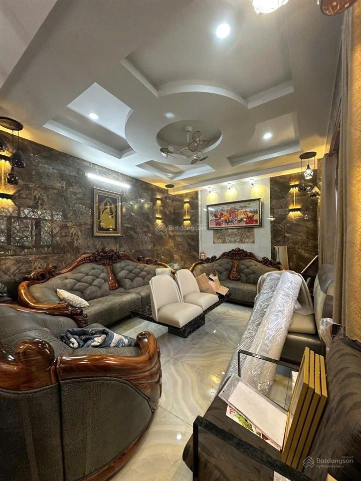 Giảm sâu 7 tỷ bán biệt thự mặt tiền ngang 18m hầm+4 tầng trung tâm thủ đức chỉ 35 tỷ