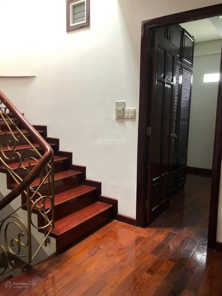17 tỷ sở hữu biệt thự 2mt hiệp phú 200m2  4 tầng  gần vincom lê văn việt, thủ đức.
