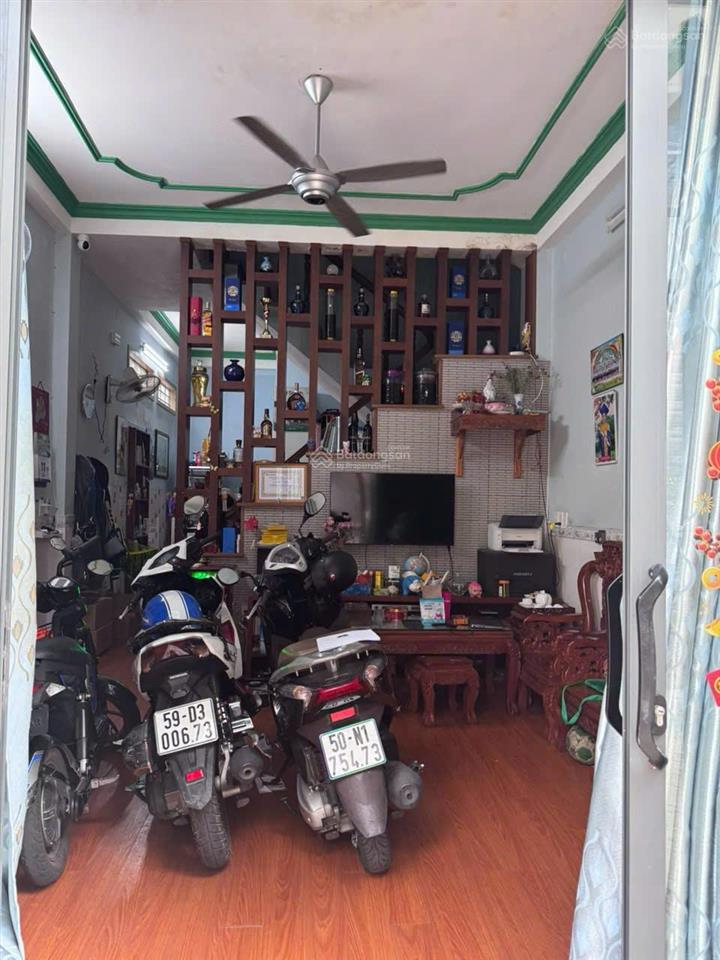 Bán nhà lầu đường gò dầu  quận tân phú, dt 4x10m, giá 5.5 tỷ tl