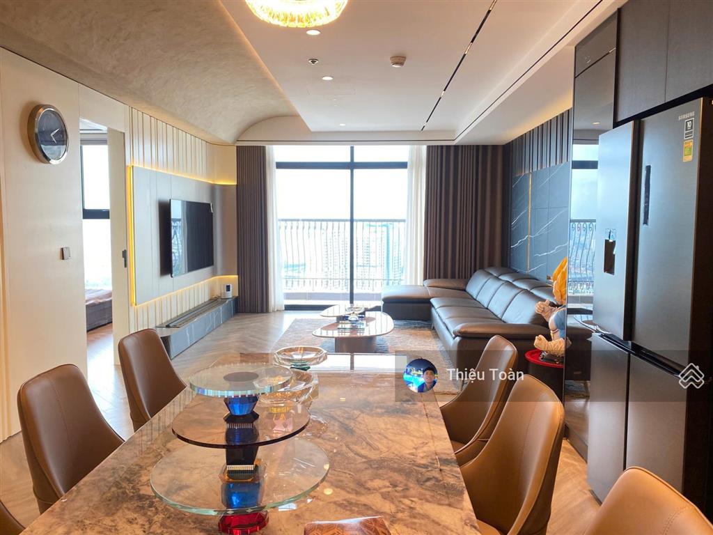 Cần bán rẻ căn chung cư vinhomes metropolis  120m2, 3 ngủ, tầng cao, view thoáng,  0941 882 ***