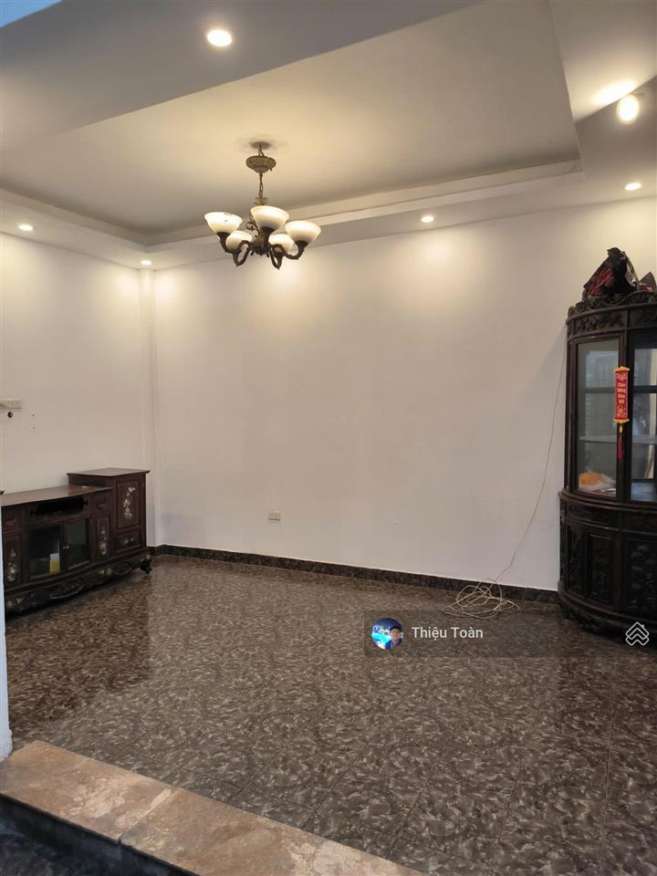 Cho thuê gấp nhà riêng 40m2, 9,5 triệu, đào tấn, phường giảng võ, quận ba đình, hà nội
