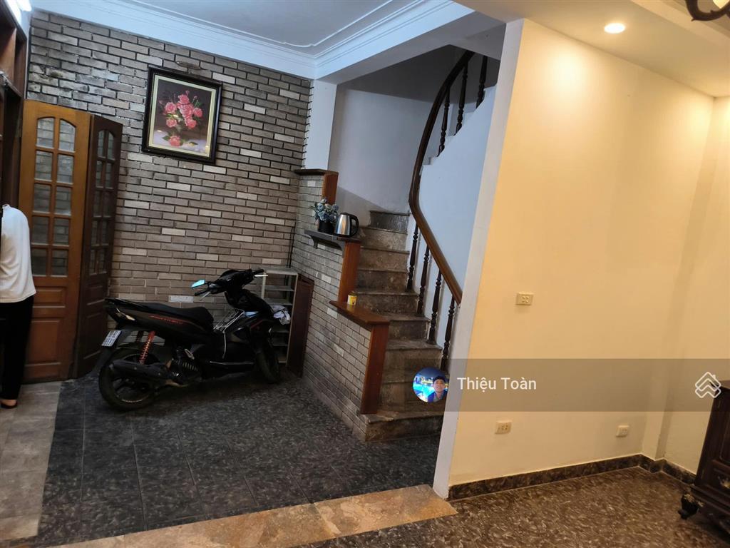 Cho thuê gấp nhà riêng 40m2, 9,5 triệu, đào tấn, phường giảng võ, quận ba đình, hà nội