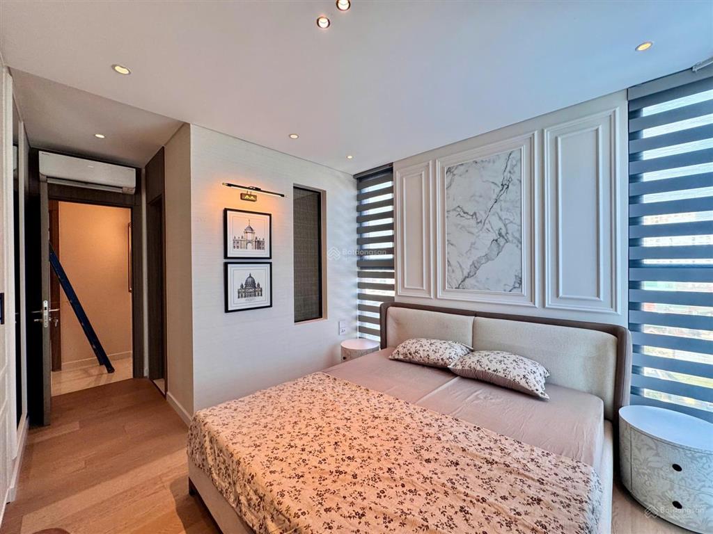 Cần cho thuê ngay căn hộ tòa 901  starlake, 102m2, 2 phòng ngủ, đủ đồ xịn 0941 882 ***