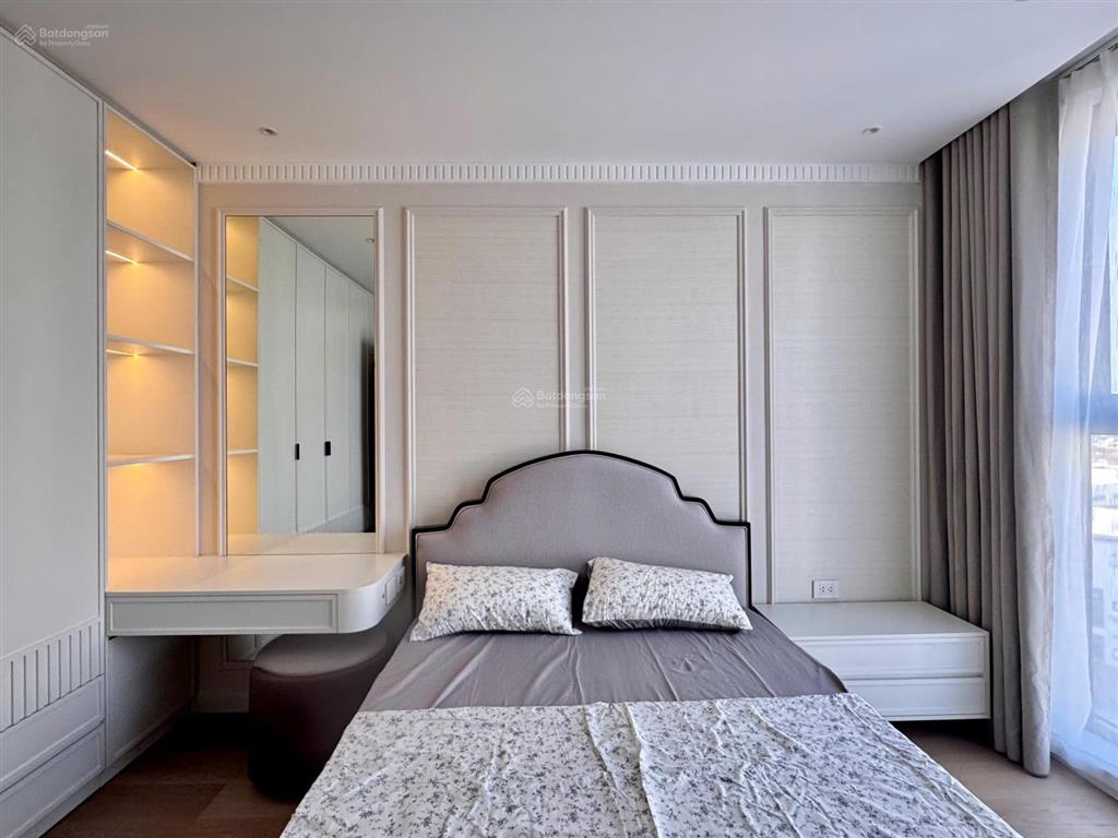 Cần cho thuê ngay căn hộ tòa 901  starlake, 102m2, 2 phòng ngủ, đủ đồ xịn 0941 882 ***