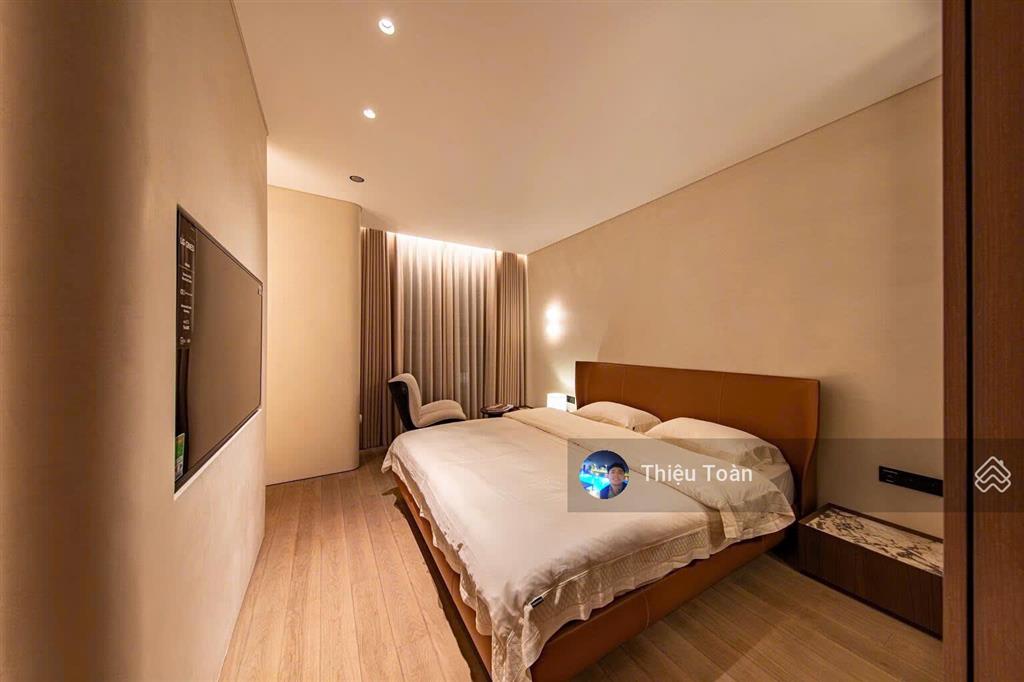 Cần tiền bán gấp căn hộ kosmo  101 xuân la, 92m2, 2 phòng ngủ, đủ đồ, view hồ tây 0941 882 ***
