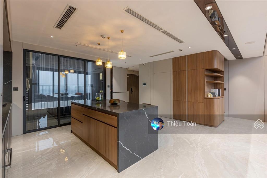 Cho thuê biệt thự khu h7  kđt starlake, đất 220m2, diện tích xd 100m2, 3 tầng, 1 tum, giá 50tr/th
