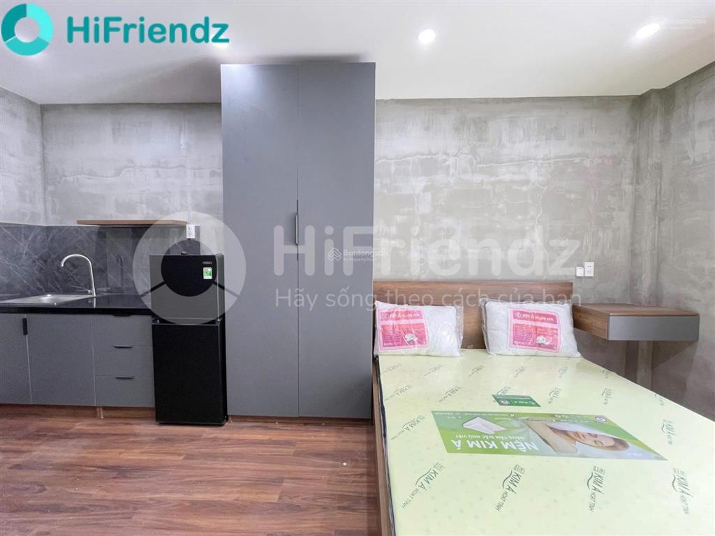 Trống sẵn phòng full nội thất ban công giá tốt