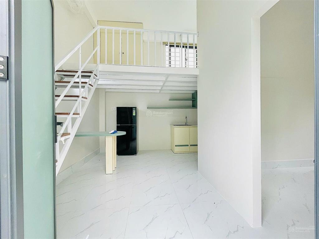 Sắp trống căn 1pn + 1 gác full nội thất trịnh khắc lập gần cc cbd