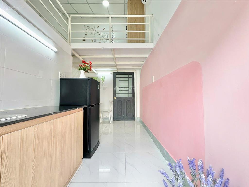 Q2 cho thuê căn gác cao  ban công full nội thất gần lê hữu kiều  trương văn bang