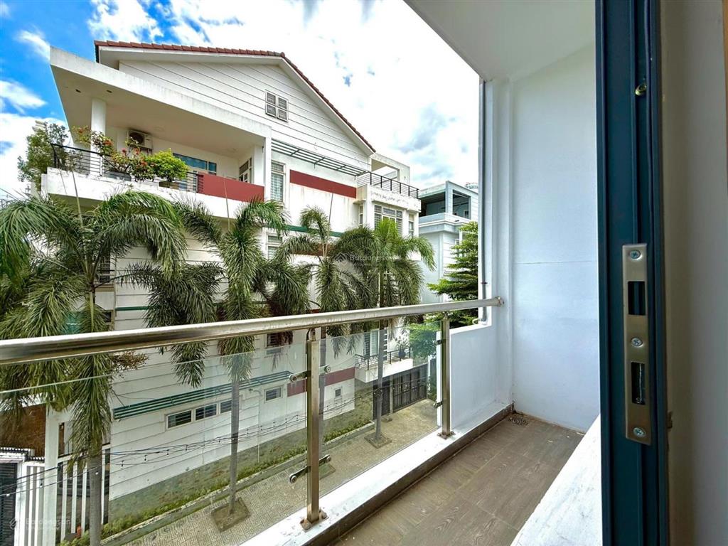 Studio tách bếp view cực thoáng ngay thạnh mỹ lợi  giáp q7 trần não