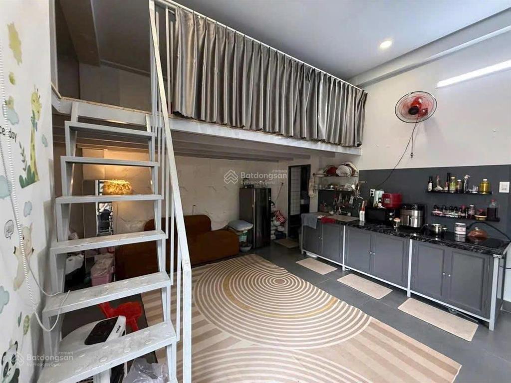 Trọ có gác có ban công ngay thạnh mỹ lợi gần sala quận 2