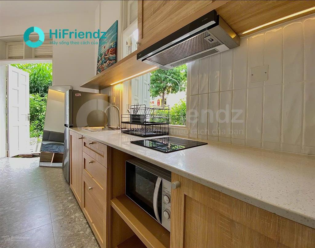 Q2 studio thiết kế tối giản bancol thoáng nhiều cây xanh ánh sáng
