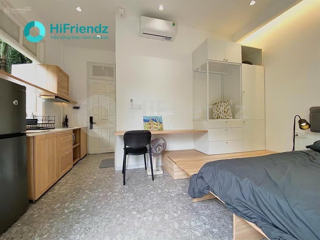 Q2 studio thiết kế tối giản bancol thoáng nhiều cây xanh ánh sáng