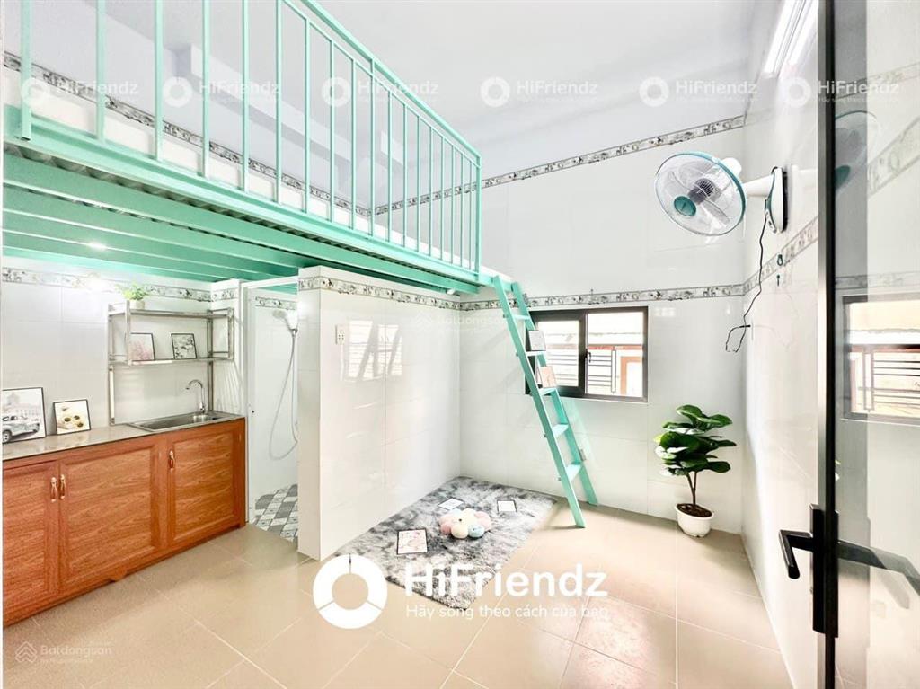 Phòng đầy ánh sáng chiếu tự nhiên thông thoáng