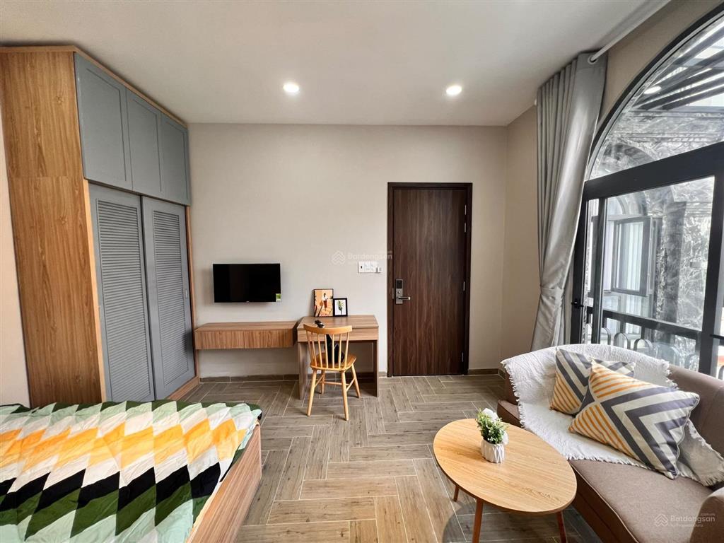 Cuối tháng trống lại căn studio nhiều cây xanh ngay trần não